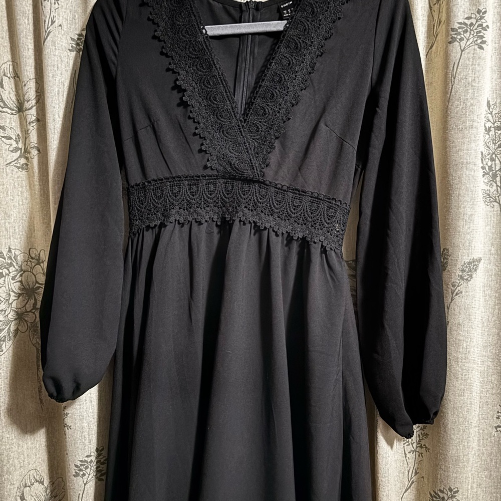 Elegant Black Lace Dress